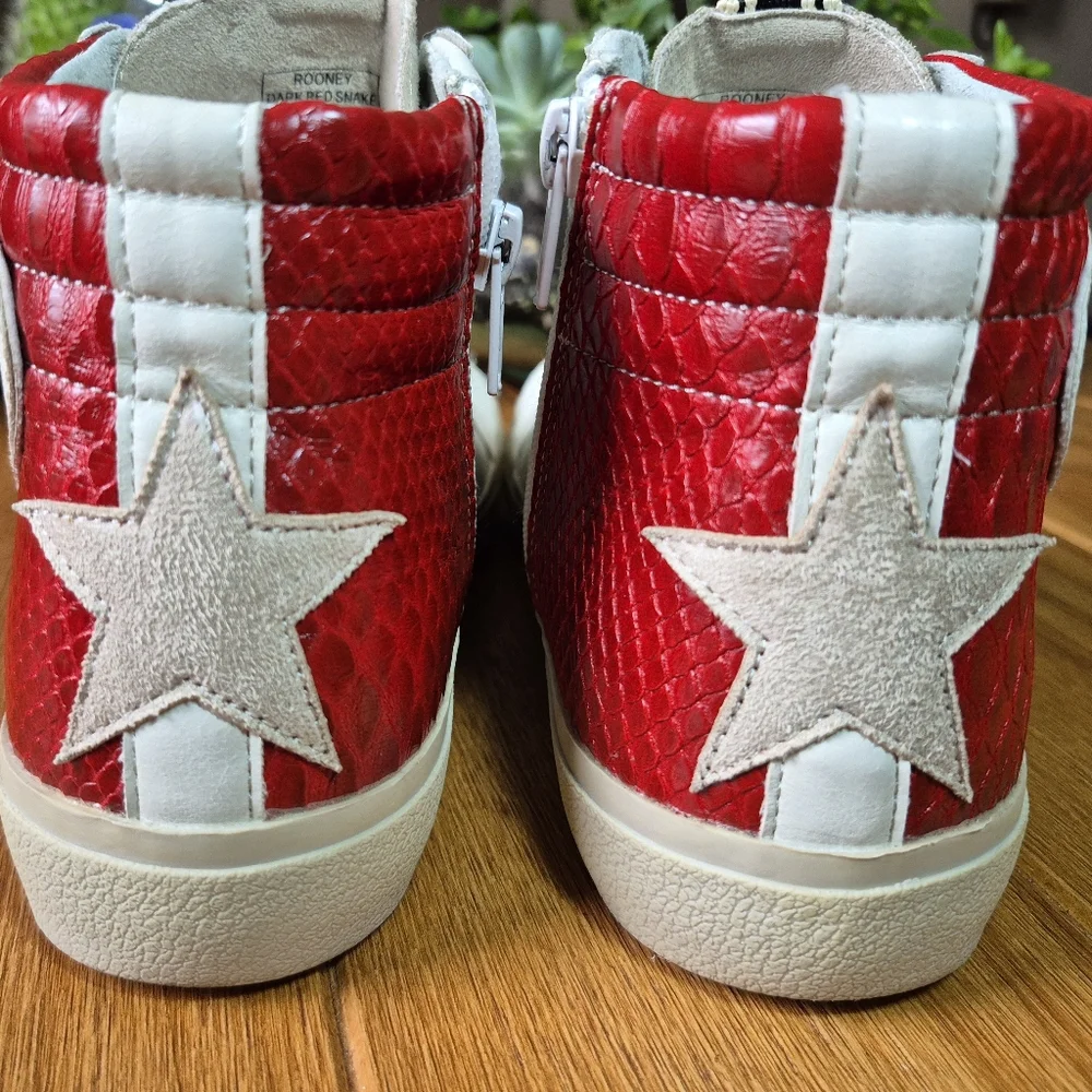 ShuShop Rooney‎ Sneaker - Womens Size 8